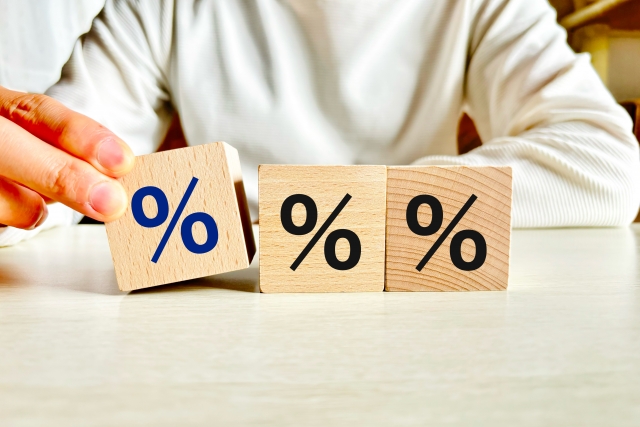 ％が書かれた３つのブロック
