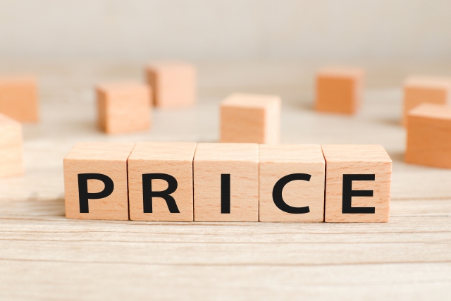 PRICEと書かれたブロック